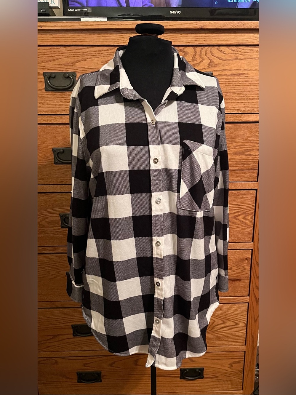 Women’s Black & White Buffalo Plaid Button-Up Shirt